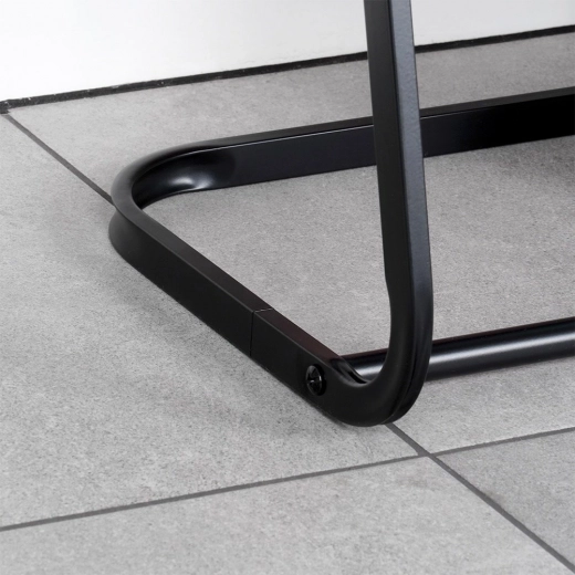 Stabilní a odolná kovová konstrukce