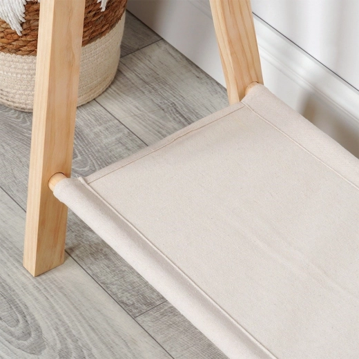 Praktická spodní police na boty a doplňky