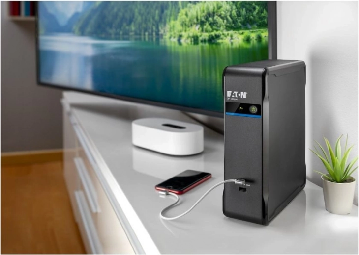 USB nabíjení na čelním panelu