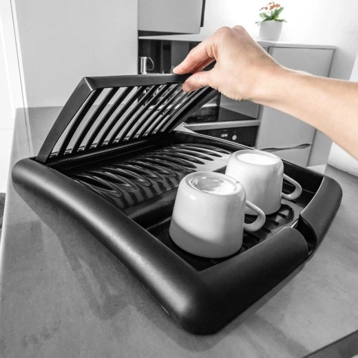 Skládací a prostorově úsporný