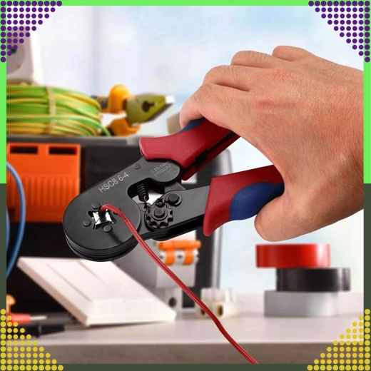 Ergonomické rukojeti a kompaktní rozměry