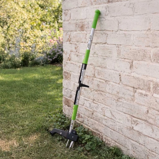 Drápy, které drží i silné kořeny