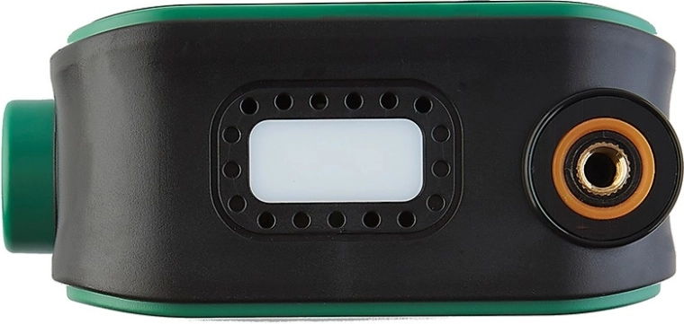 Powerbanka a LED svítilna na cesty