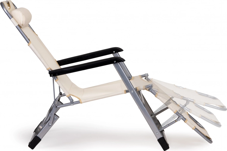 Komfortní opěrka hlavy a 3 stupně podnožky