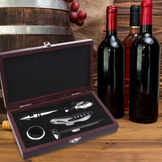 Vše pro otevření a servírování v jednom boxu