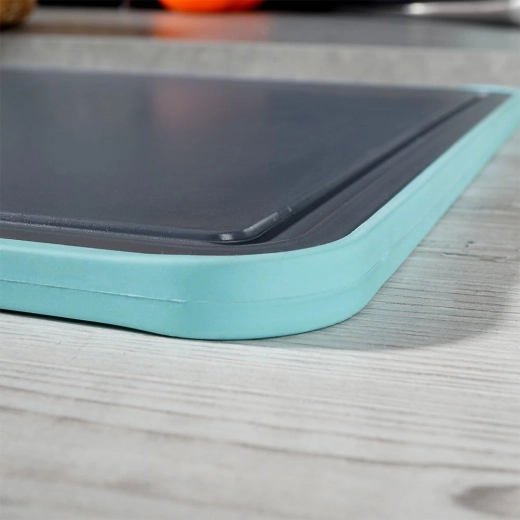 Čistý pracovní prostor díky drážce na šťávy