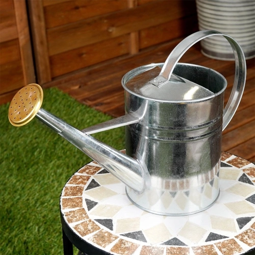 Pohodlné plnění a přesné zalévání