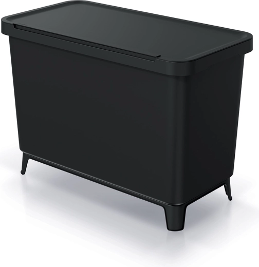 Odolný recyklovaný plast a snadná údržba