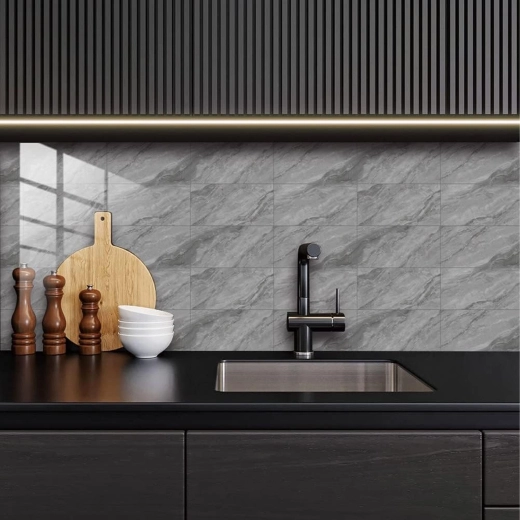 Voděodolný a lehce omyvatelný povrch