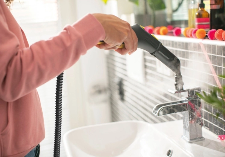 Flexibilní ruční tryska pro detaily