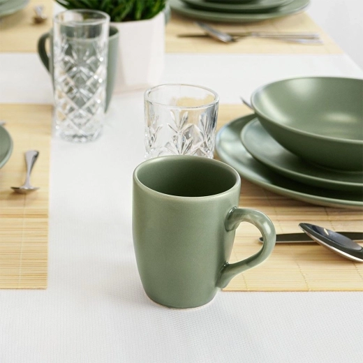 Moderní matná zelená pro stylové stolování