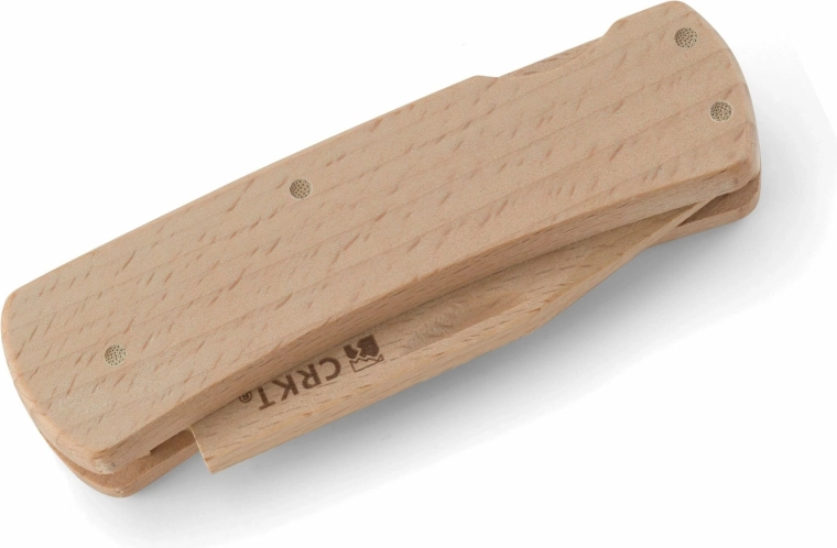 Pohodlný úchop z přírodního dřeva