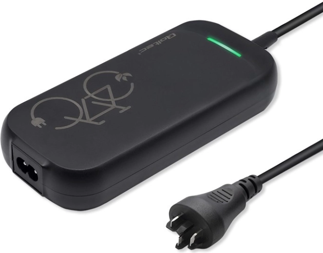 Rychlé a bezpečné nabíjení 42 V / 2 A