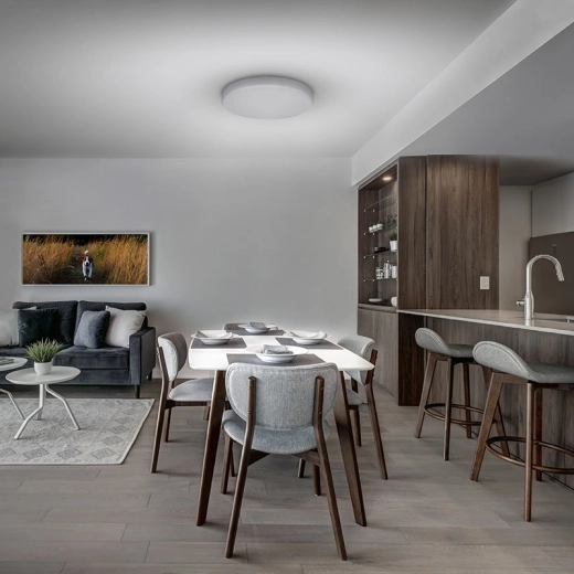 Moderní nízkoprofilový design pro interiér