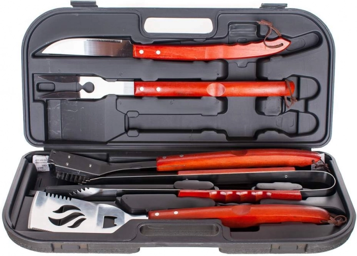 Kvalitní nerez a pohodlné dřevěné rukojeti