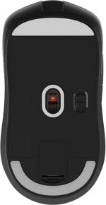 Špičkový senzor PAW3395 a spolehlivý hardware