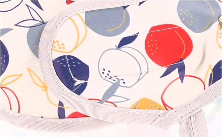 Voděodolný a snadno čistitelný materiál