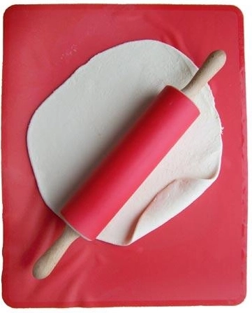 Váleček na těsto se silikonovým návlekem, obouruční