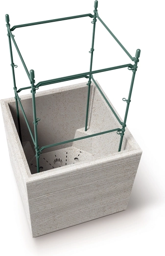 Připravený pro oporu popínavých rostlin