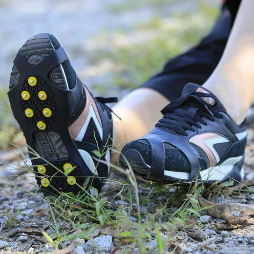 Silná trakce na ledu a sněhu