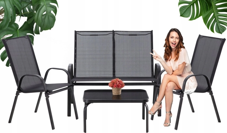 Stohovatelná křesla šetří místo