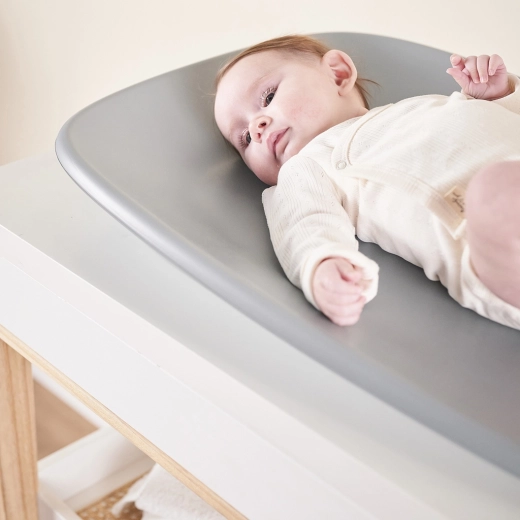 Ergonomický tvar pro bezpečné přebalování