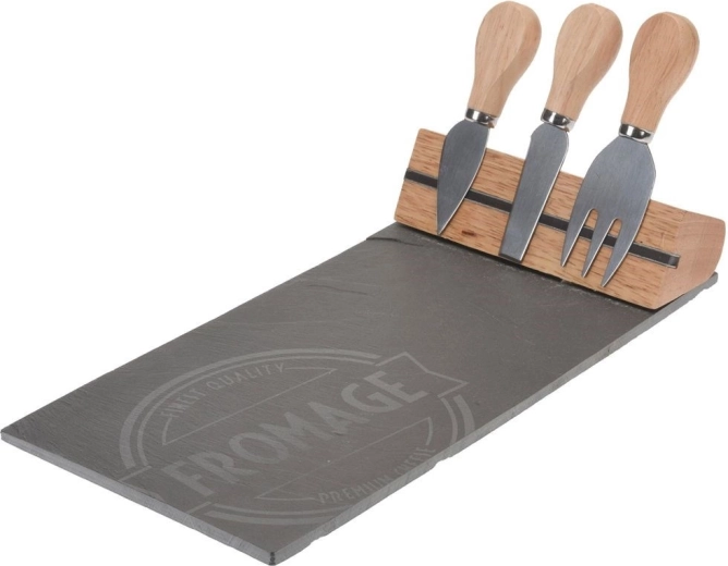 Tři nože z nerezu s dřevěnými rukojeťmi