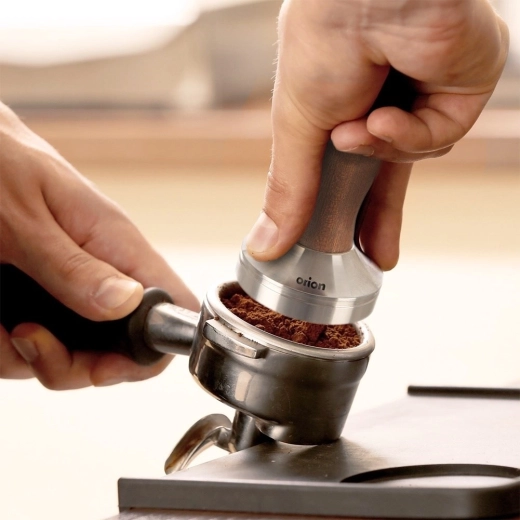 Ergonomická dřevěná rukojeť