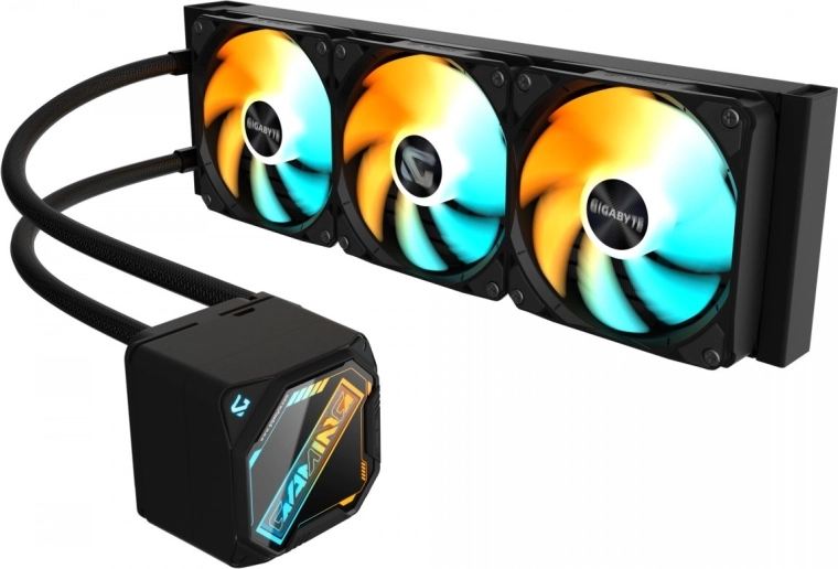 360mm radiátor a snadné propojení ventilátorů
