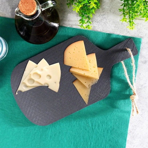 Praktická rukojeť a poutko na zavěšení