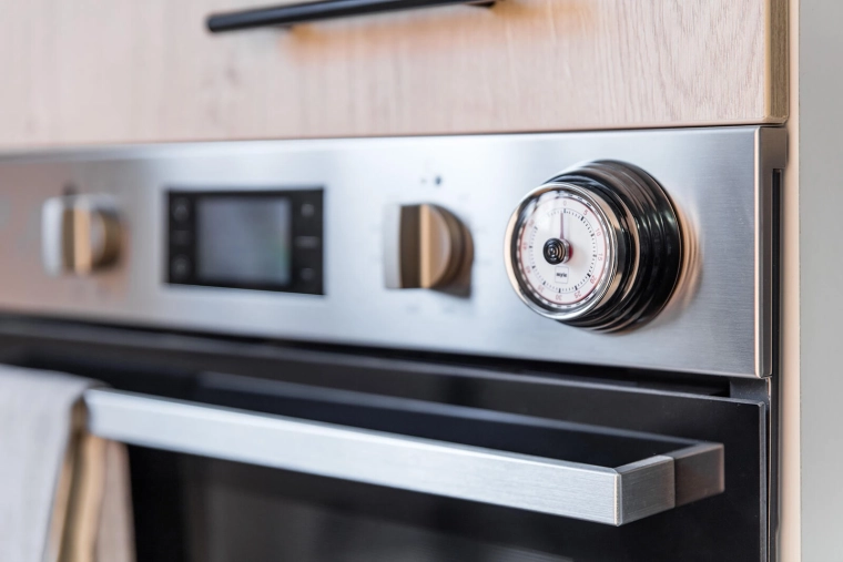 Silný magnet pro snadné umístění