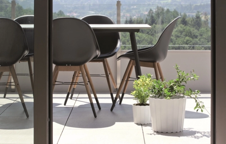 Stylový lamelový design pro moderní interiér i exteriér