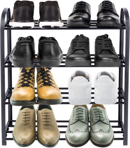 Čtyři patra pro 8–12 párů