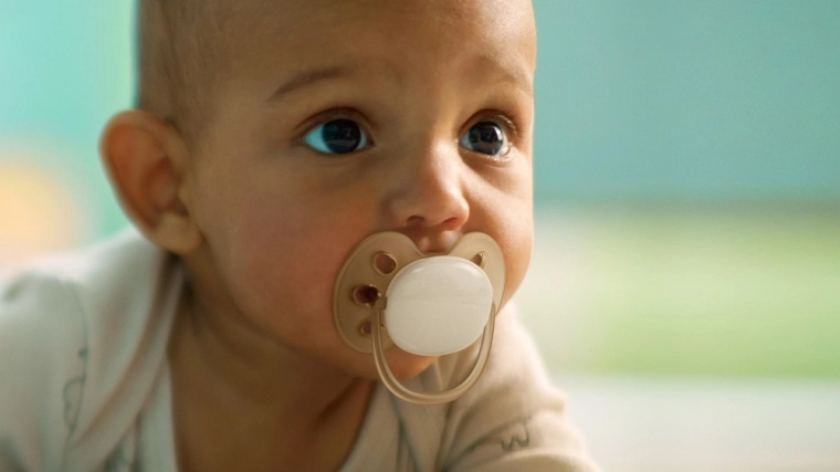 Ortodontický silikonový dudlík pro přirozený vývoj