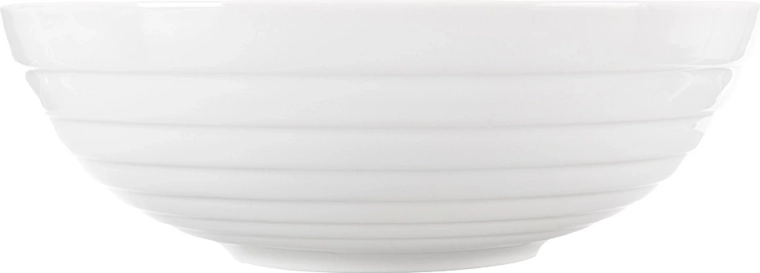 Elegantní bílý porcelán s jemným reliéfem