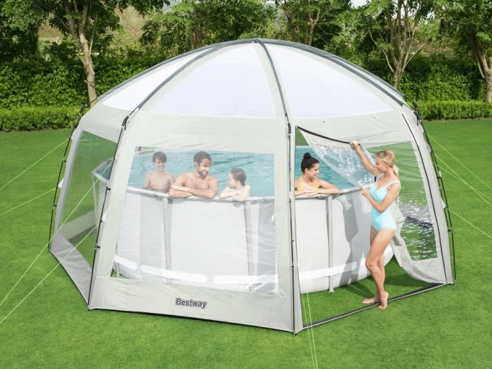 Prostorná kopule pro bazény i posezení