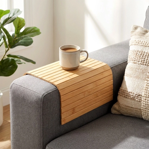 Stabilní plocha na opěrku pohovky