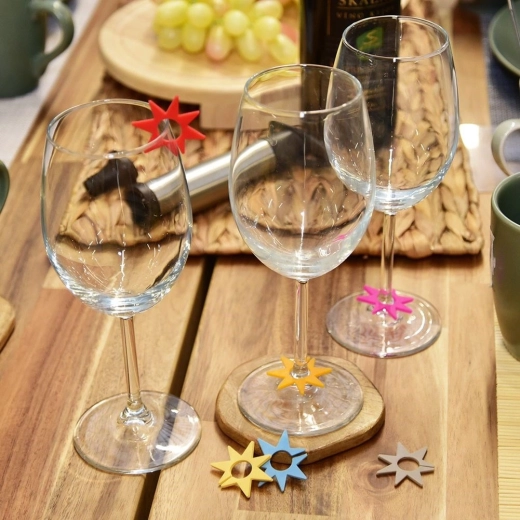 Snadné nasazení na okraj i nožku