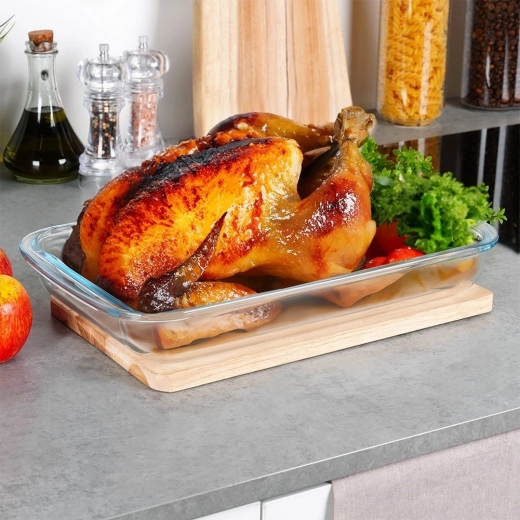 Univerzální využití od pečení po servírování