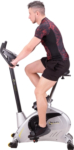 Přehledný displej a 24 tréninkových programů