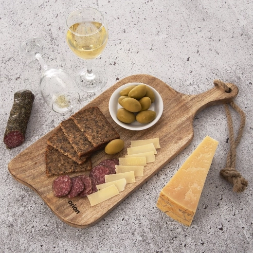 Elegantní servírování sýrů a pochutin