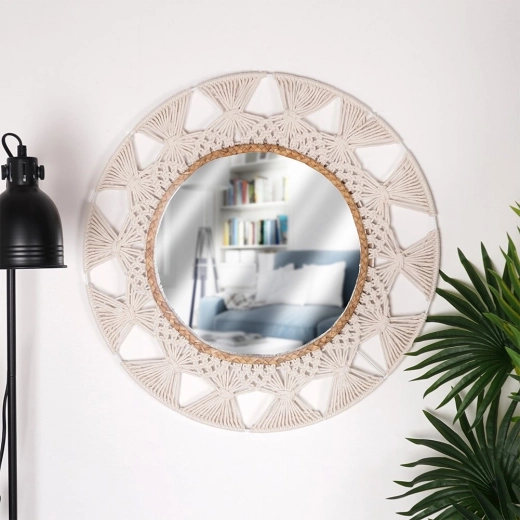 Opticky prosvětlí a zvětší prostor