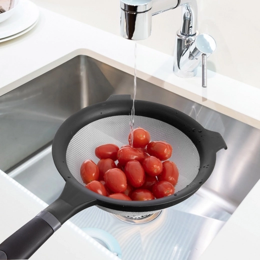 Ergonomická rukojeť a stabilní opora