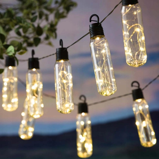 Atmosférické teplé bílé světlo