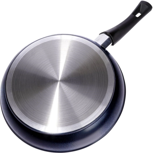 Kompatibilní se všemi sporáky včetně indukce