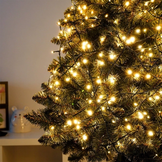 Vnitřní i venkovní použití díky IP44