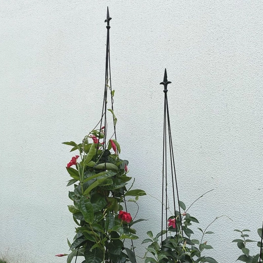 Kovová zahradní opora obelisk pro popínavé rostliny 150 cm