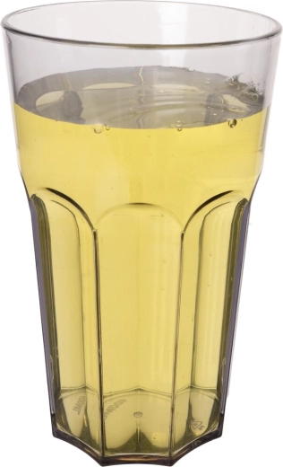 Velký objem 0,7 l pro celodenní pitný režim