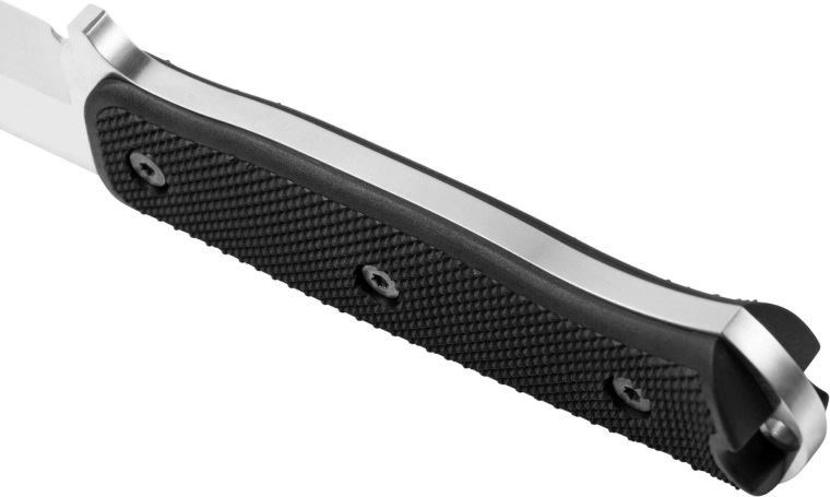 Pevná full-tang konstrukce a jistý úchop