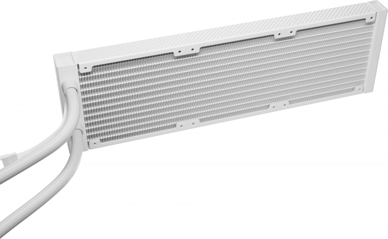 360mm radiátor a 3× PWM ventilátor pro vysoký výkon